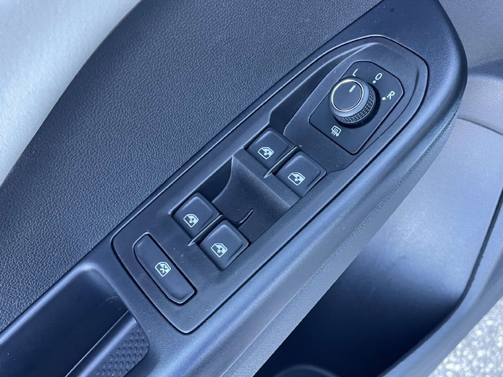 Certified 2026 Volkswagen Taos SE FWD image 21