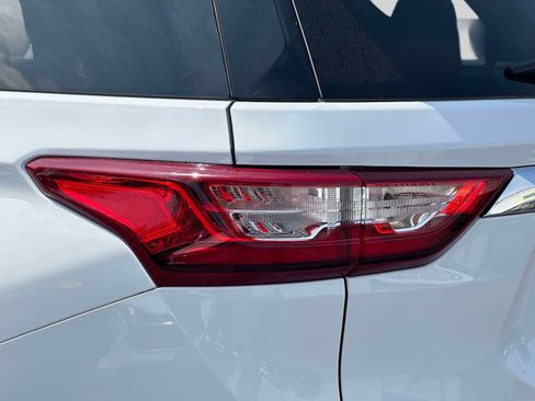 Used 2021 Chevrolet Traverse LS w/ LPO, Cargo Package FWD image 6
