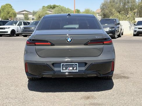 Used 2026 BMW 740i w/ Premium Package RWD image 7