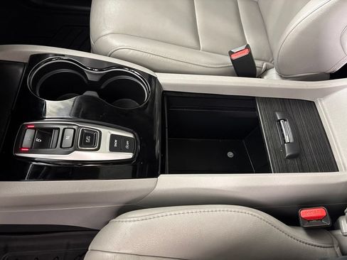 Used 2019 Honda Pilot Touring image 47