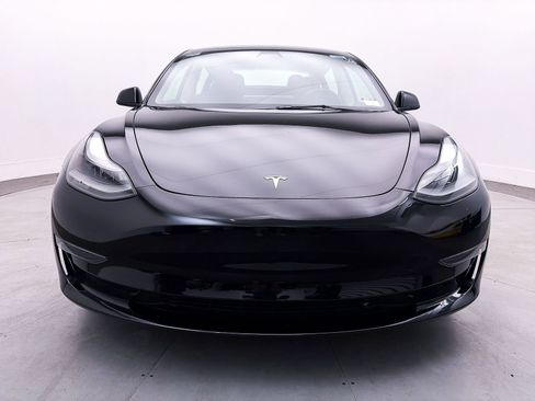 Used 2023 Tesla Model 3 Standard Range image 10
