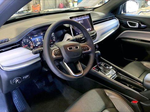Certified 2023 Jeep Compass Limited AWD/4WD image 14