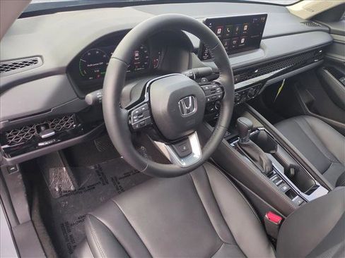 Used 2025 Honda Accord Touring image 10