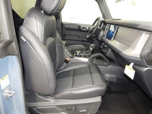 New 2025 Ford Bronco Outer Banks w/ Sasquatch Package image 20