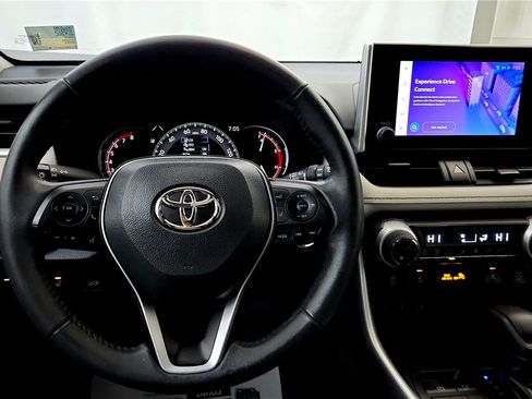 Used 2023 Toyota RAV4 XLE w/ Convenience Package image 27