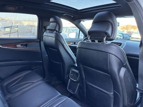 Used 2018 Lincoln MKX Reserve image 27