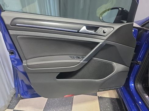 Used 2019 Volkswagen Golf R 4-Door AWD/4WD image 16