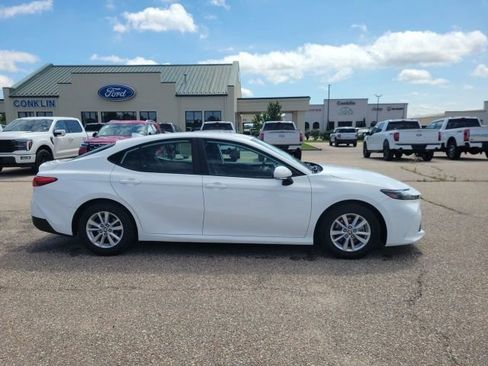 Used 2025 Toyota Camry LE FWD image 20