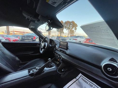 Used 2018 MAZDA MX-5 Miata Grand Touring image 12