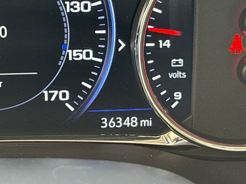 Used 2022 GMC Acadia Denali w/ Denali Ultimate Package image 22