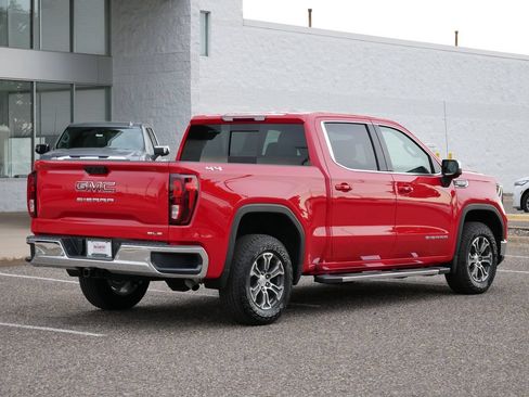 Used 2026 GMC Sierra 1500 SLE w/ Preferred Package AWD/4WD image 3
