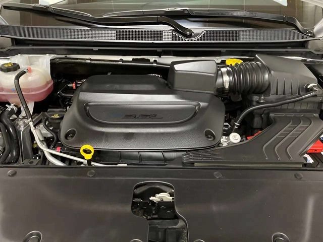 Used 2025 Chrysler Pacifica Select FWD image 84