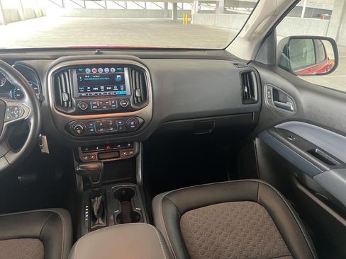 Used 2018 Chevrolet Colorado Z71 image 11