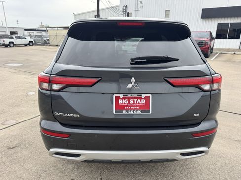 Used 2024 Mitsubishi Outlander FWD image 7