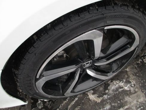 Used 2020 Honda Accord Sport image 10