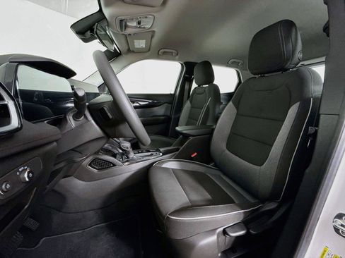 Used 2024 Chevrolet TrailBlazer LS FWD image 20