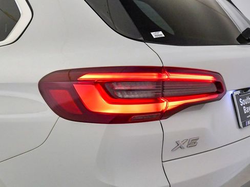 Certified 2022 BMW X5 xDrive40i w/ Parking Assistance Package image 11