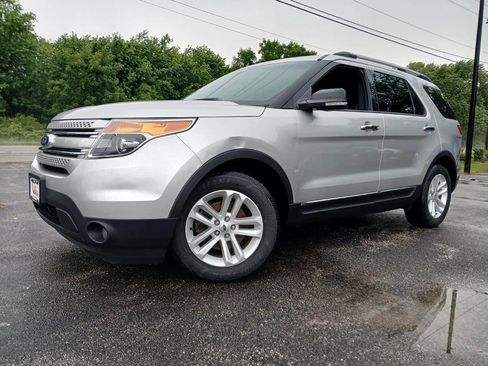 Used 2012 Ford Explorer XLT image 1