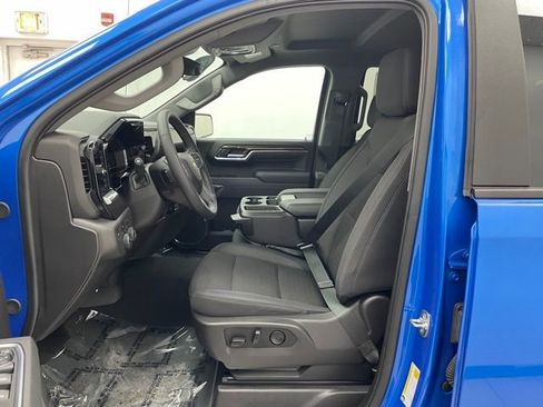 Certified 2025 Chevrolet Silverado 1500 LT image 9
