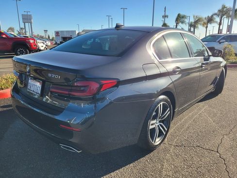 Used 2021 BMW 530i w/ Premium Package RWD image 4