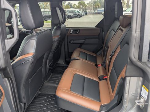 Used 2024 Ford Bronco Outer Banks image 14