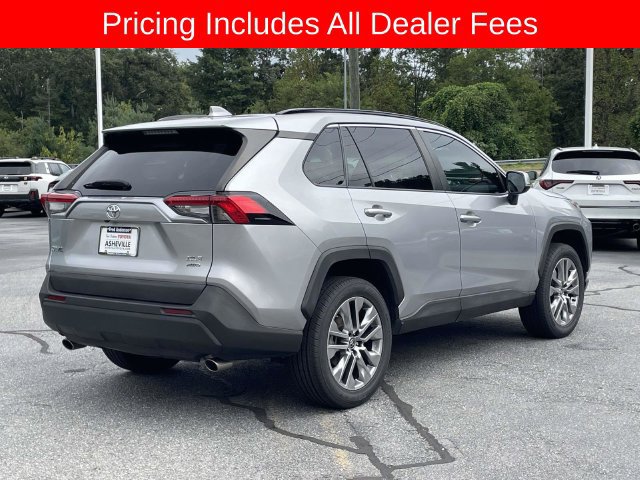 Used 2023 Toyota RAV4 XLE Premium AWD/4WD image 5