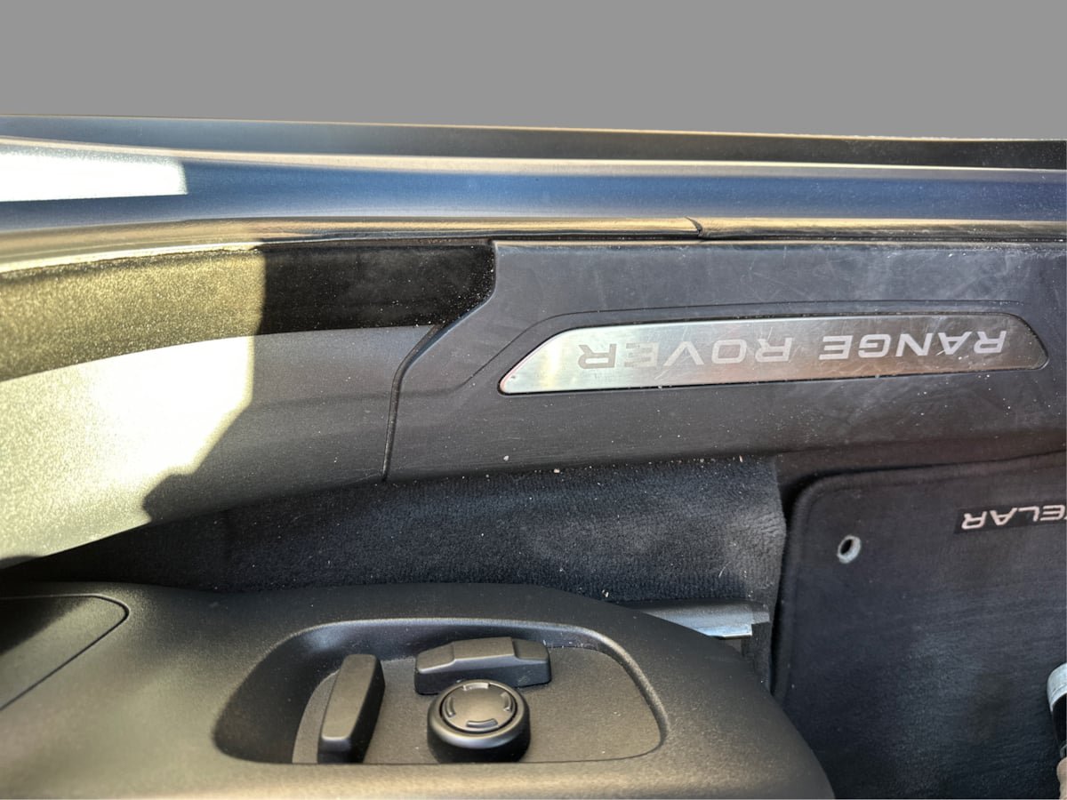 Used 2020 Land Rover Range Rover Velar S AWD/4WD image 29