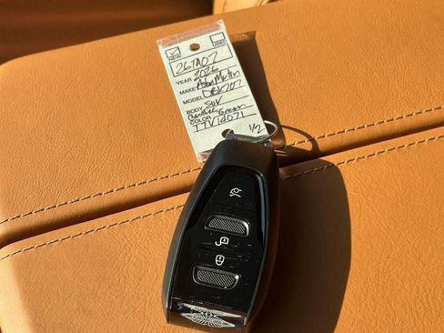 New 2026 Aston Martin DBX 707 image 12