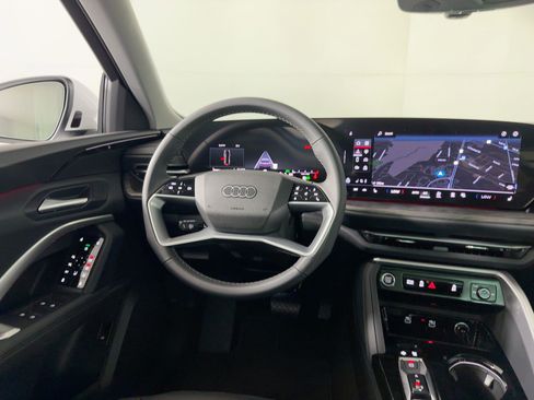 Certified 2025 Audi Q5 Premium w/ Convenience Package AWD/4WD image 26