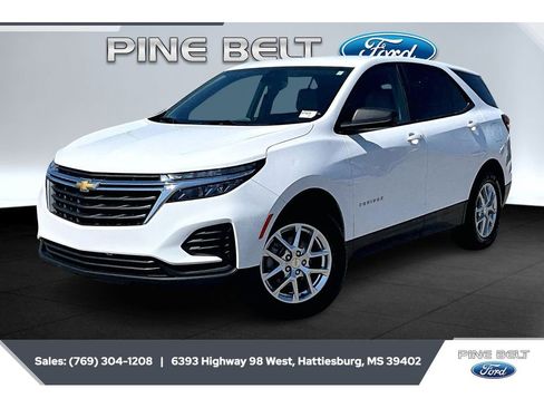 Used 2022 Chevrolet Equinox LS FWD image 8