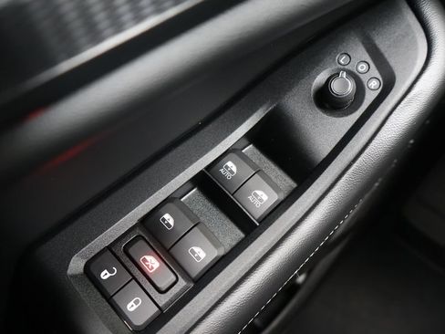 Used 2023 Jeep Grand Cherokee Altitude AWD/4WD image 36
