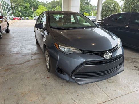 Used 2018 Toyota Corolla LE FWD image 4