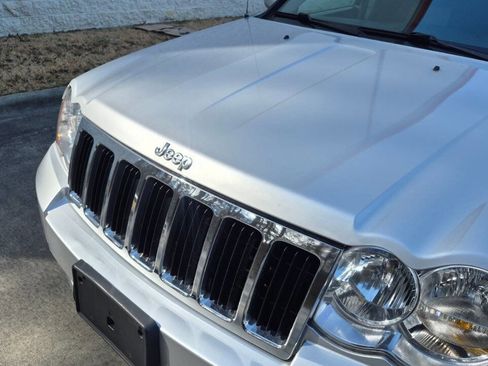 Used 2009 Jeep Grand Cherokee Limited image 23