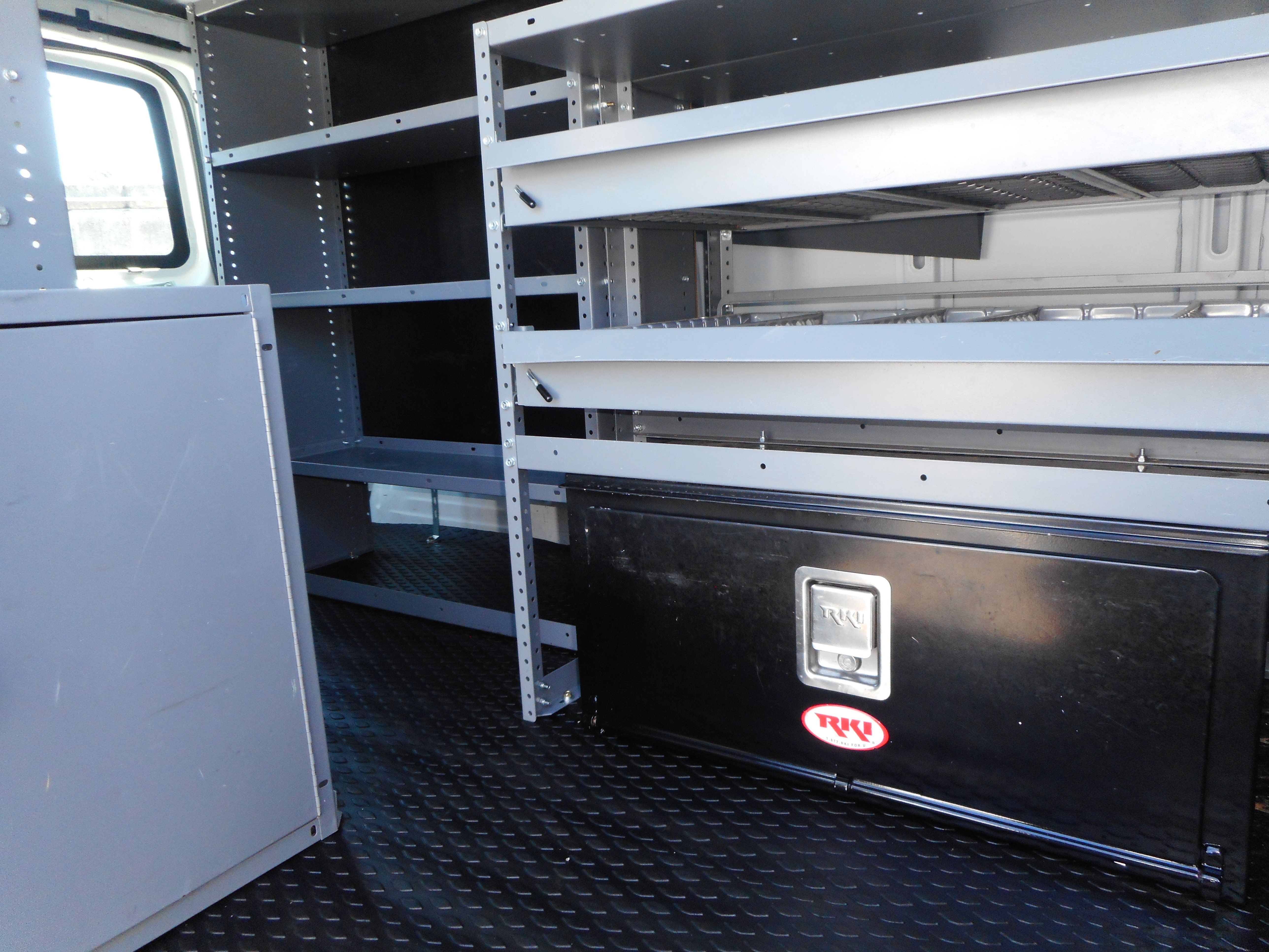 Used 2016 Chevrolet Express 2500 RWD image 23