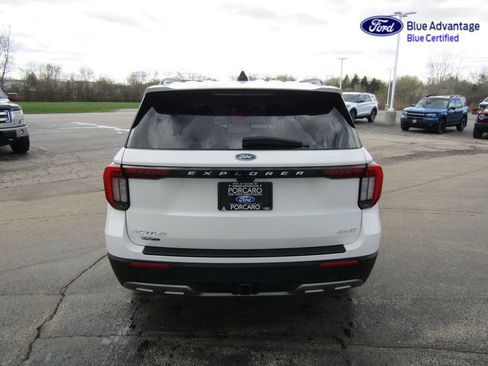 Certified 2025 Ford Explorer Active w/ Active Comfort Package AWD/4WD image 5