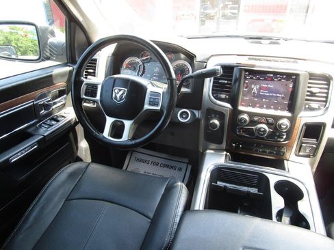 Used 2018 RAM 2500 Laramie w/ Convenience Group AWD/4WD image 8