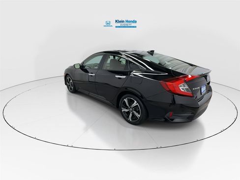 Used 2018 Honda Civic Touring image 8