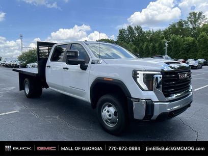 New 2024 GMC Sierra 3500 Pro w/ Convenience Package