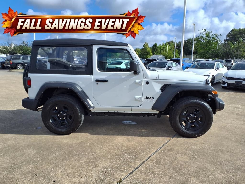 Used 2025 Jeep Wrangler Sport AWD/4WD image 6