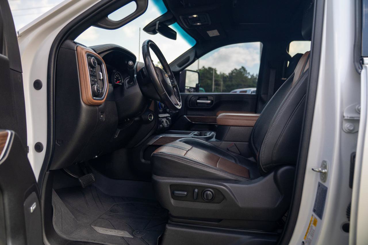 Used 2022 Chevrolet Silverado 3500 High Country w/ Safety Package II AWD/4WD image 21