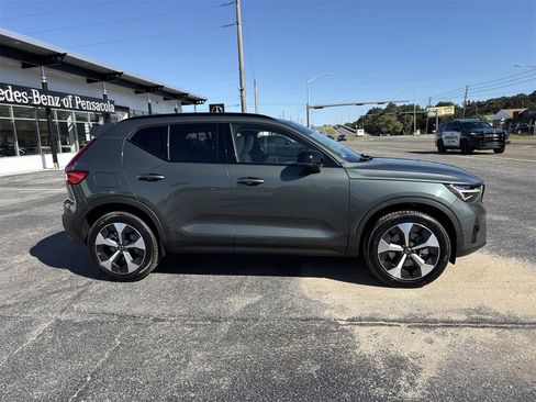 New 2026 Volvo XC40 B5 Plus w/ Protection Package Premier image 6