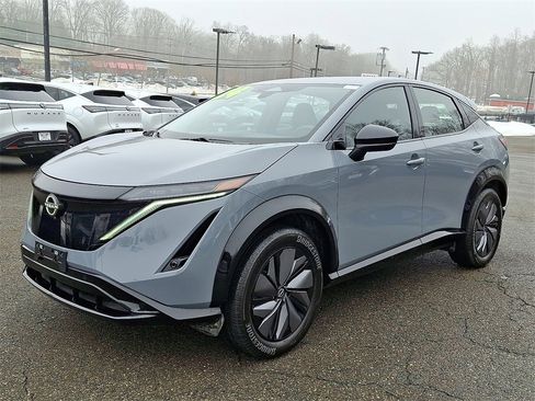 Used 2024 Nissan Ariya AWD image 3