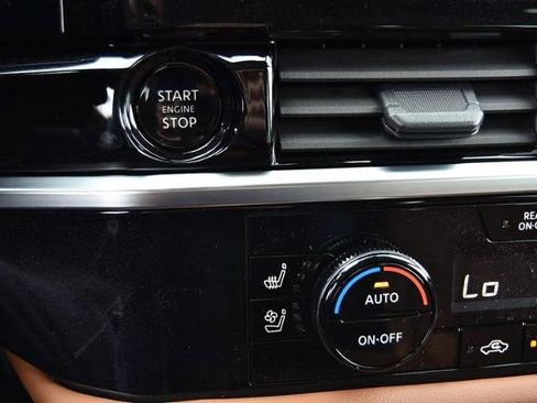 New 2025 Nissan Pathfinder Platinum image 19