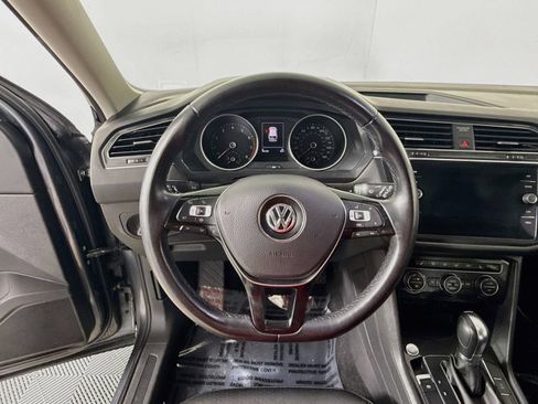 Used 2019 Volkswagen Tiguan SE w/ Panoramic Sunroof Package AWD/4WD image 14