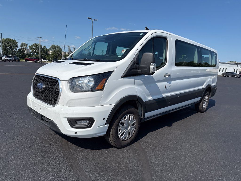 Used 2024 Ford Transit 350 XLT RWD image 4