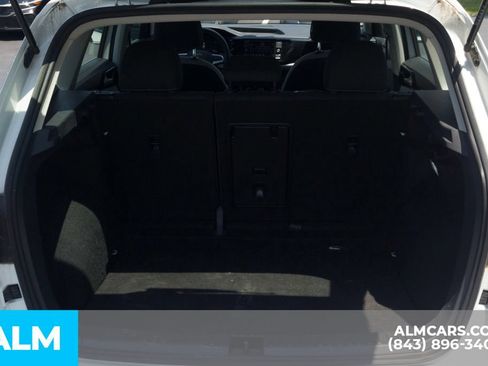 Used 2024 Volkswagen Taos S FWD image 8
