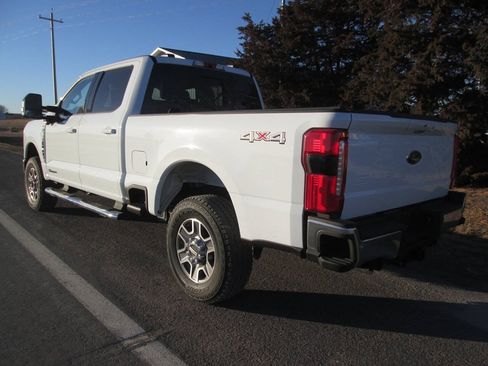Used 2024 Ford F250 Lariat AWD/4WD image 2