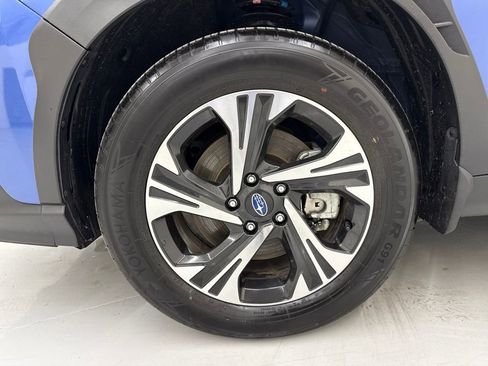 Used 2025 Subaru Crosstrek 2.0i Premium image 9