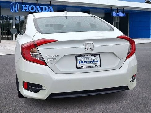 Used 2018 Honda Civic EX image 7