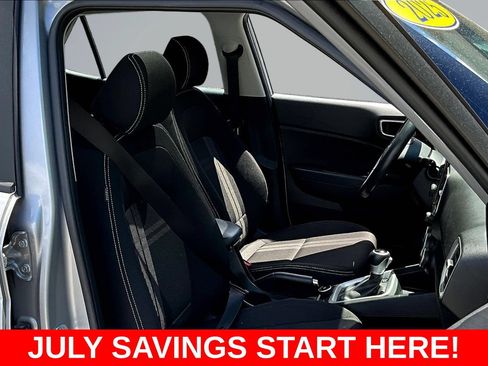 Used 2025 Hyundai Venue SEL FWD image 37